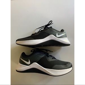 Nike MC Trainer Women’s Training Shoe US 9.5